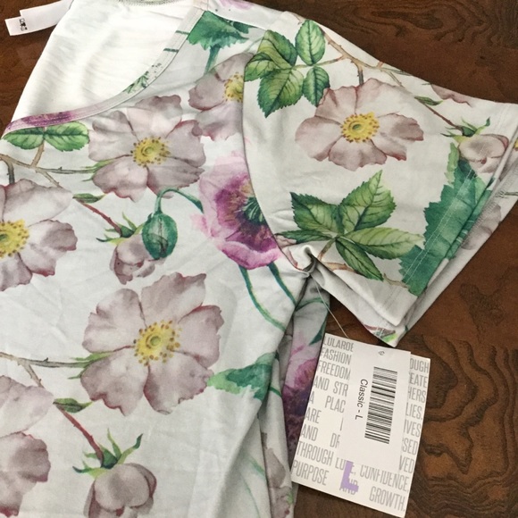 BNWT LuLaRoe OUTFIT L Classic T & OS Leggings LAST FINAL PRICE SALE - Picture 4 of 7